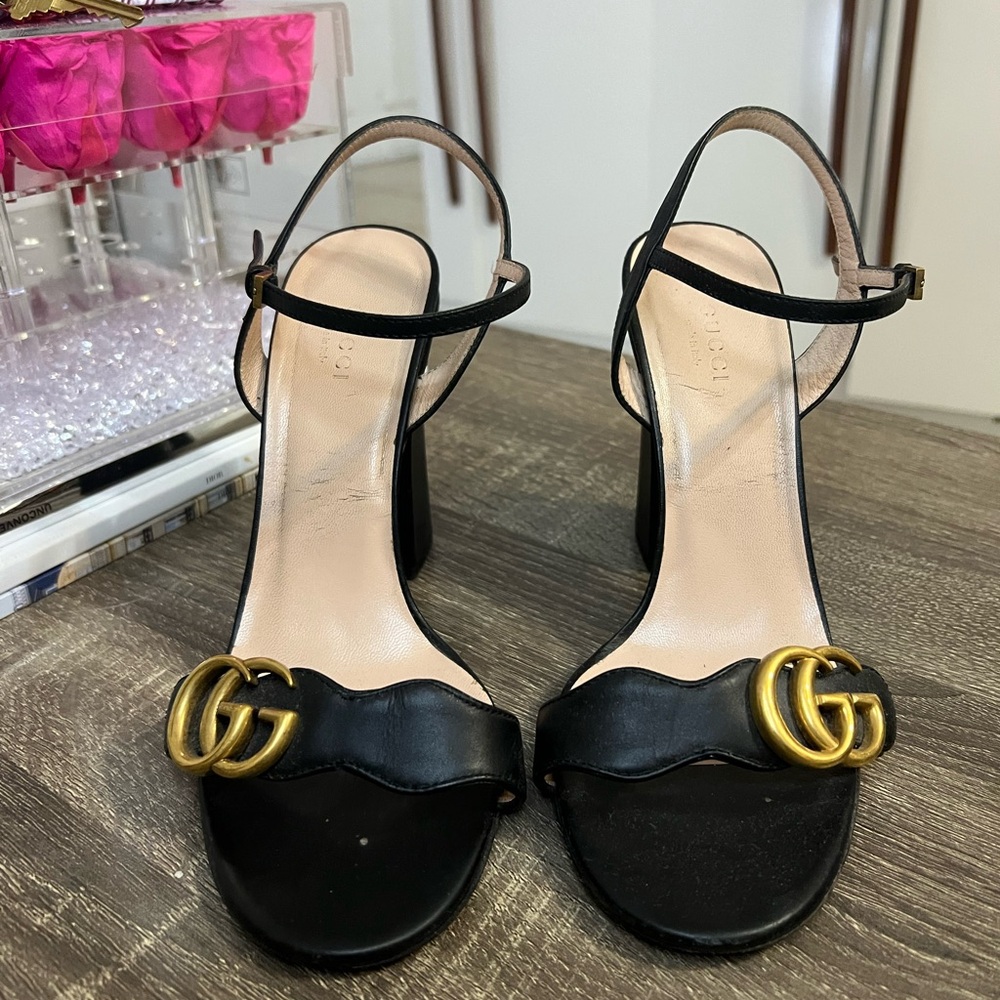 Gucci leather sandal